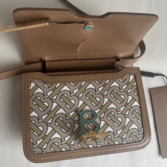 NWT Burberry TB Leather Monogram Small Beige Crossbody Shoulder Bag Purse - Picture 3 of 14